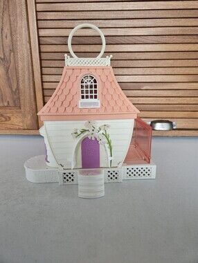 Vintage 1983 Hasbro Charmkins Jewelry House Playset